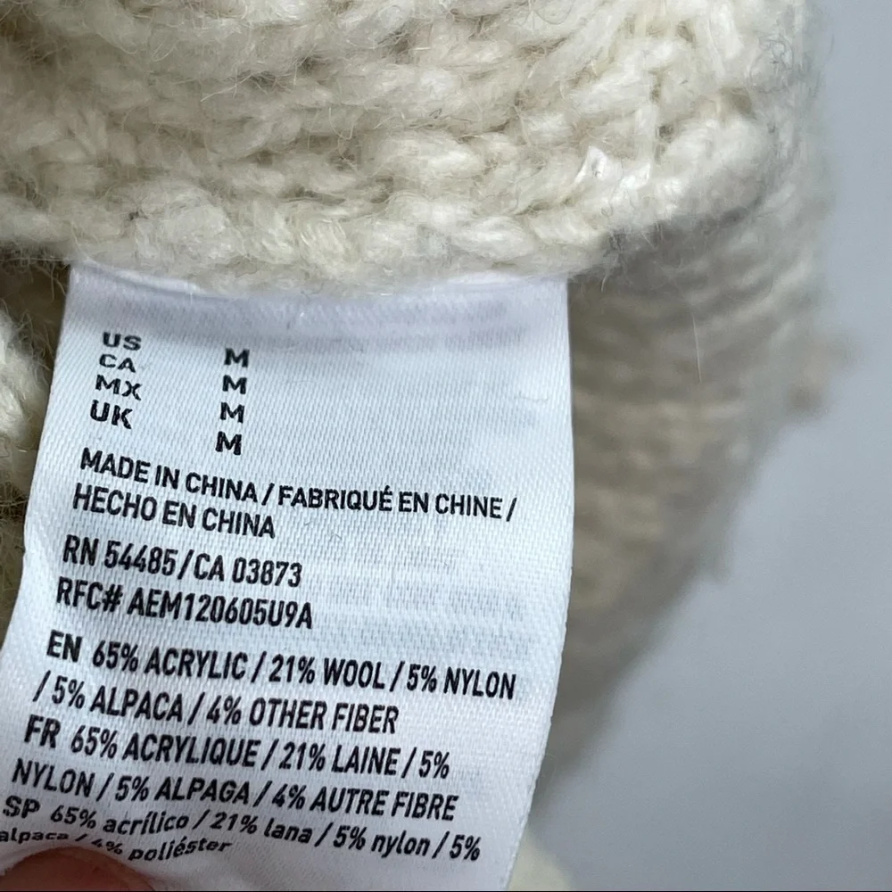 American Eagle Crewneck Sweater Cream Ivory Knit Fluffy Soft Medium - Picture 9 of 11